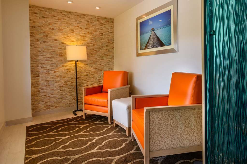 Comfort Suites Seven Mile Beach George Town Interior photo
